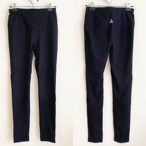 Reebok High Waisted Double Vented 28” Inseam Leggings Black S